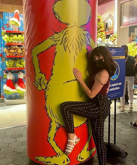 Abelina Sabrina naked star img