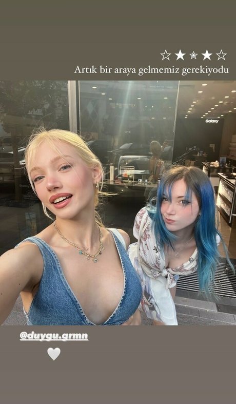 shemale outdoor onlyfans naked image