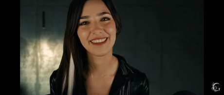 mature wife onlyfans exclusive image