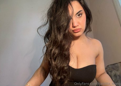 teen natural tits onlyfans sexy photo