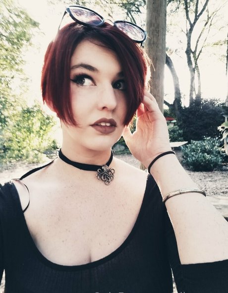 blonde pawg onlyfans top pic