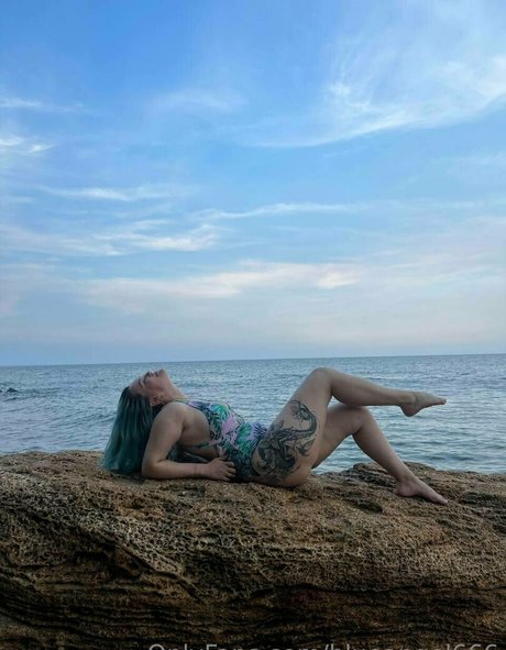 blonde famous onlyfans exclusive img