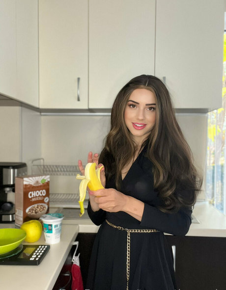 teegratheoracle naked actress galleries