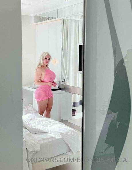 kitty free onlyfans erotic photo