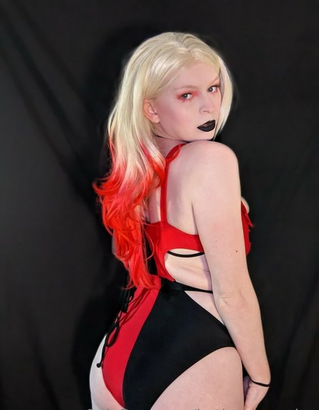 bethanycosplay model art photo