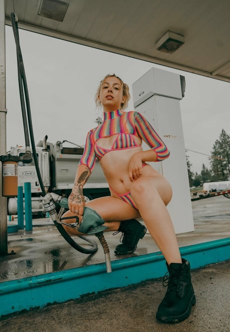 pregnant asian onlyfans art nude photo