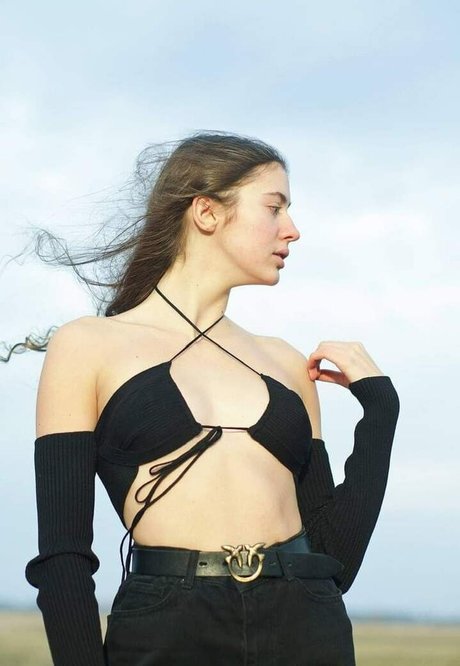 Stefania Deriabina pornographic model photo