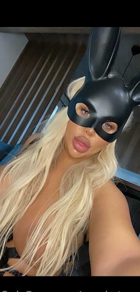 sarahstonnee actress images