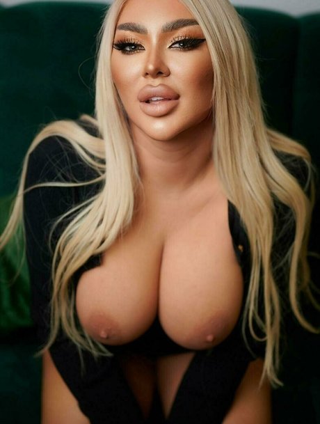 sarahstonnee porn actress image