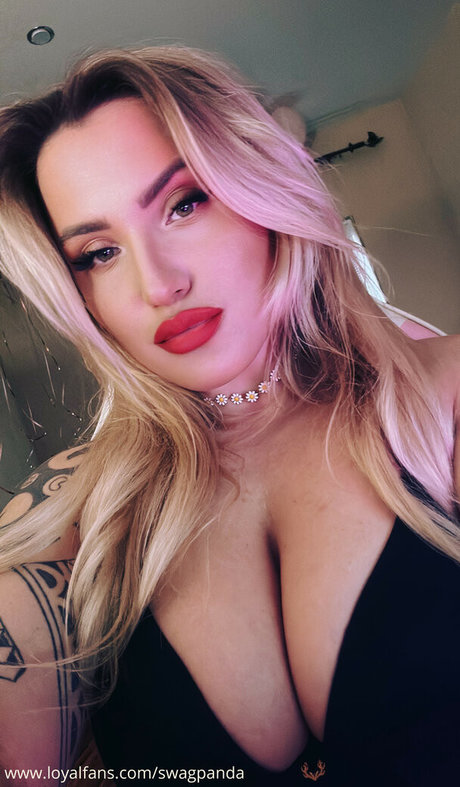 SwagRussianPanda hd pornstar image