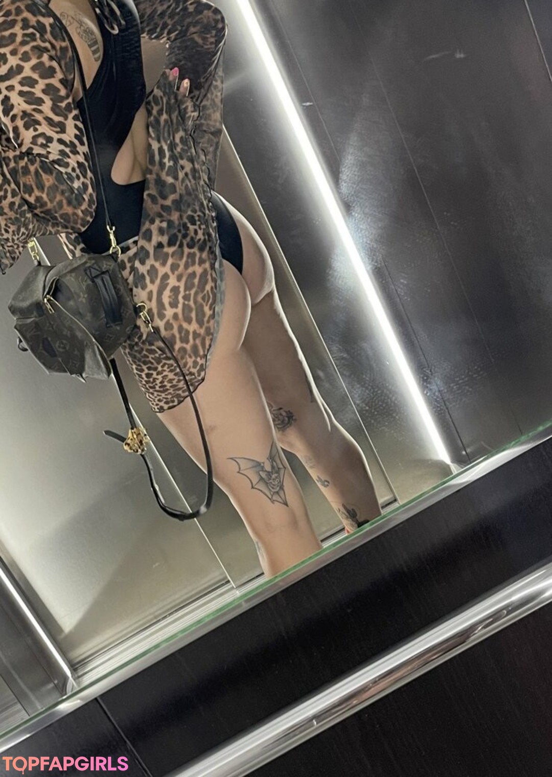 mirror onlyfans beautiful naked images