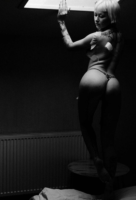 beautiful face onlyfans naked gallery