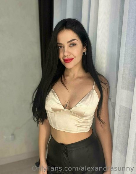 alexandrasunny hot model img