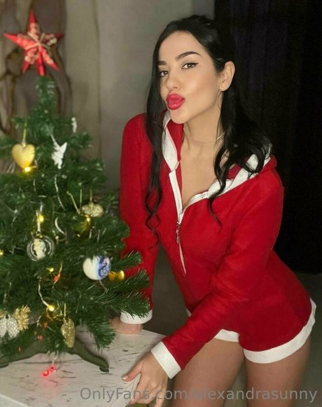 alexandrasunny Profile Pic
