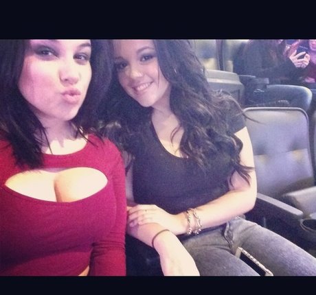 Ilianna top star image