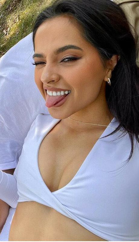 young onlyfans pretty pic