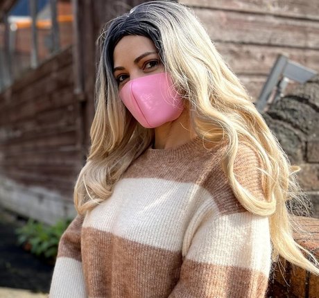 Maria Bonita naked pornstar photos