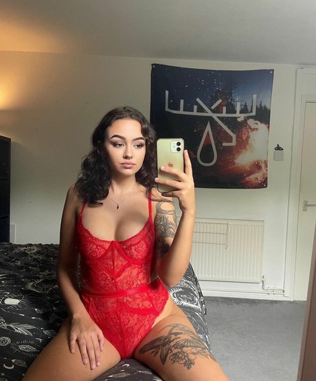 misbehavedjade model hd picture