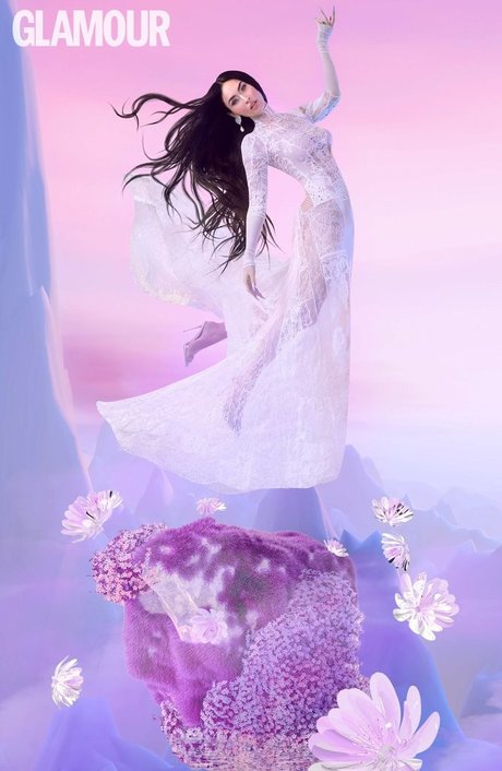 brunette milf onlyfans free naked image