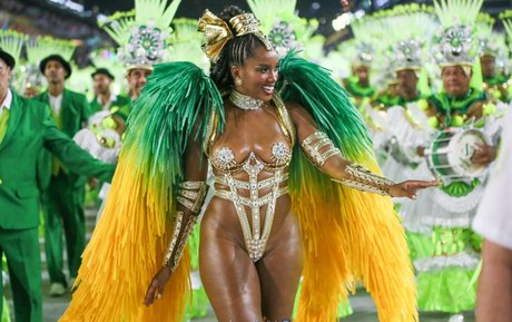 Iza Cantora star nice photo