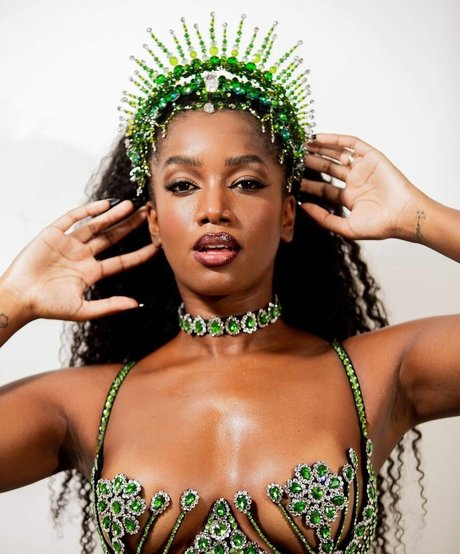 Iza Cantora hd star picture