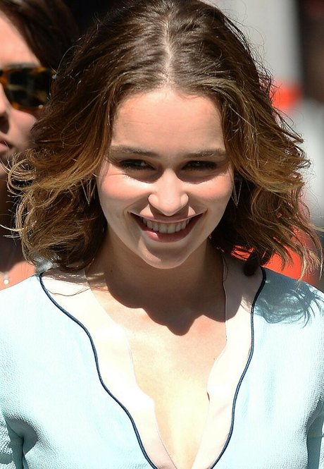 Emilia Clarke pornstar pretty img