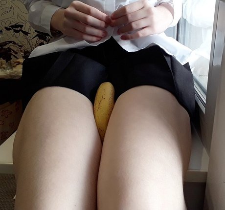 _cleo strio_ sexy actress gallery