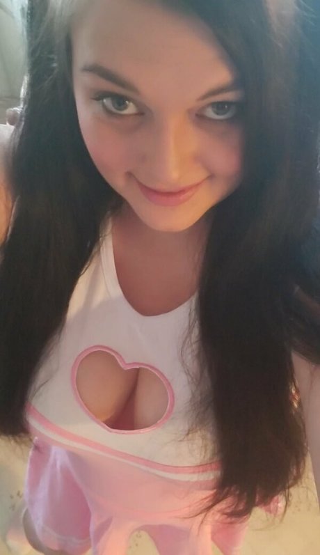 lauraleighxoxo erotic model pictures