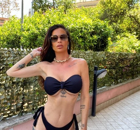 beautiful face onlyfans sexy naked pics