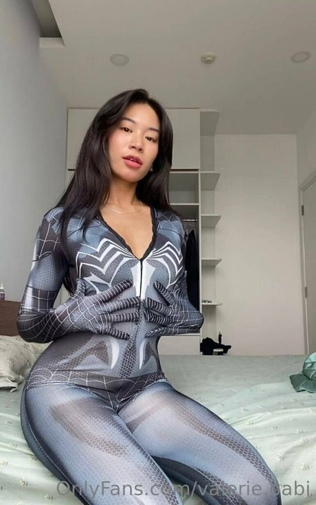 valerie babi model hot img