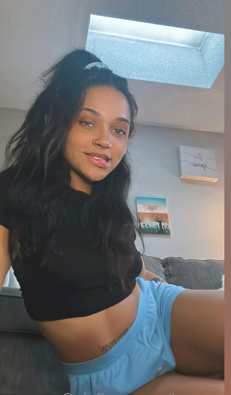 be rave naked model images