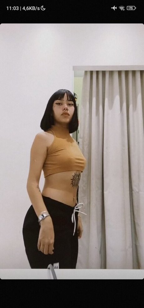 Hamburguita exclusive star pictures