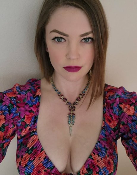 Bree Daniels erotic model picture