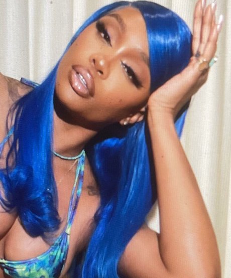 blonde famous onlyfans pornos pictures