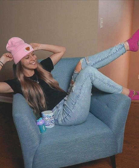 NoisyButters star top picture