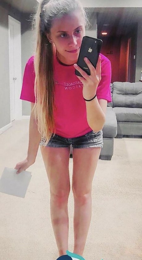 NoisyButters star porn pic