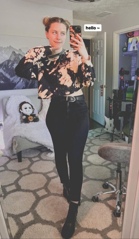 NoisyButters art actress pics