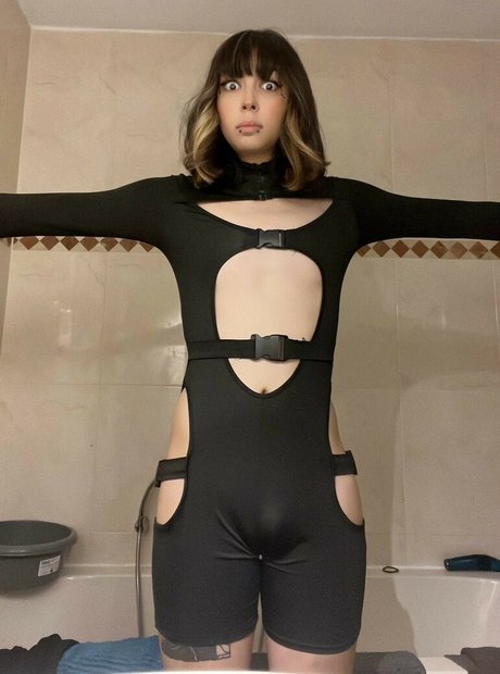 feet slave onlyfans beautiful img