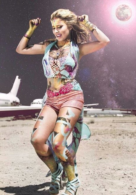 Haley Reinhart model pornographic img