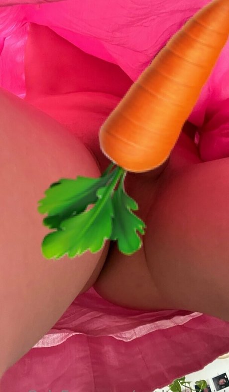 cooltransgirl model naked pic