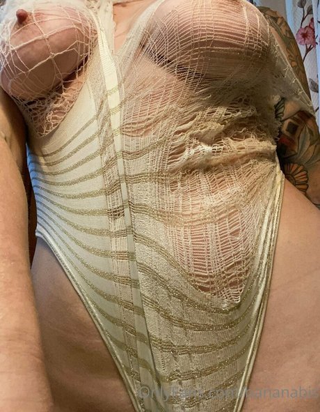 bananabis erotic star picture