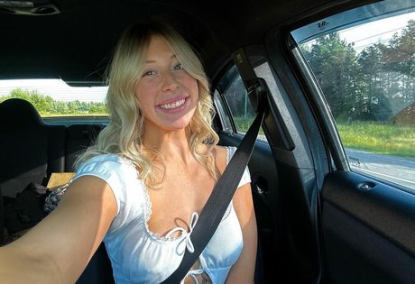 lolcaughtureye hd actress pic