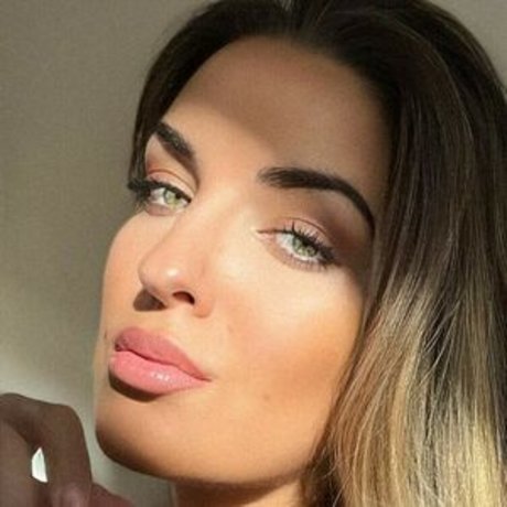 CARA Loves Lingerie pornstar pic