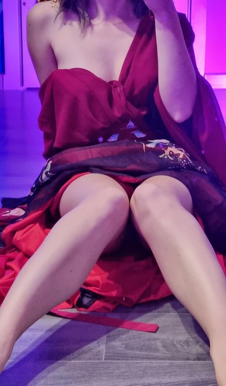 petite asian onlyfans nude photos