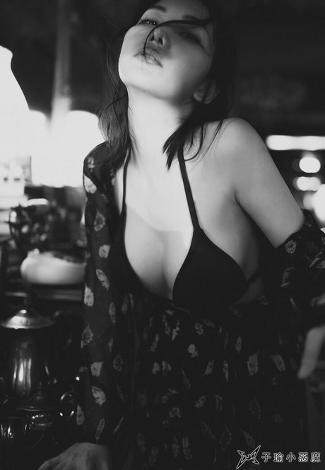 morgul zuyu model sexy photos