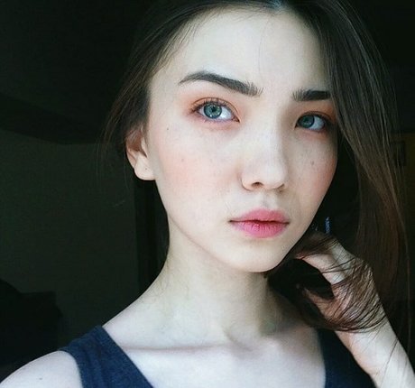 Aya Shalkar model nudes img