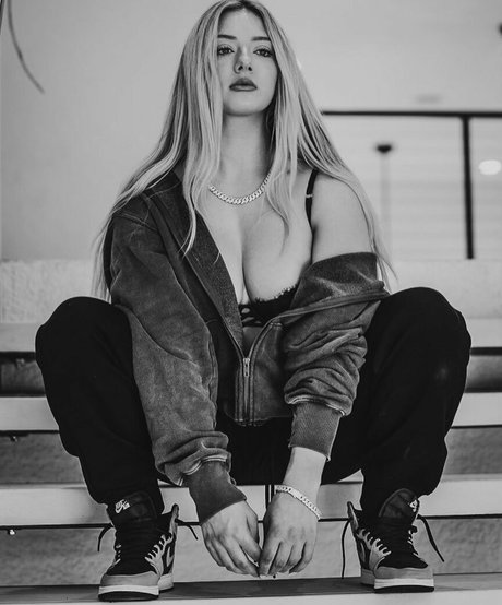 Miranda Cohen model beautiful archive