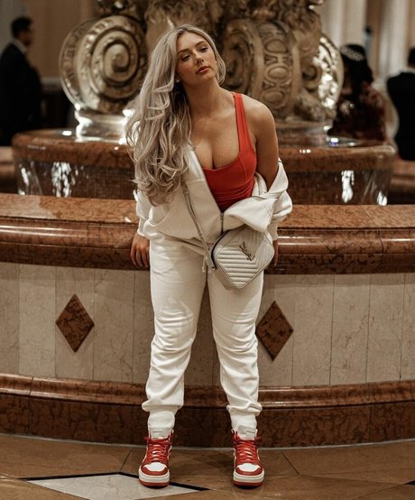 Miranda Cohen nudes model images