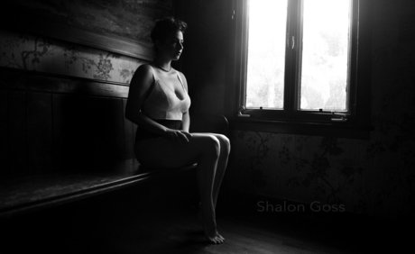 Alanna Masterson star naked image