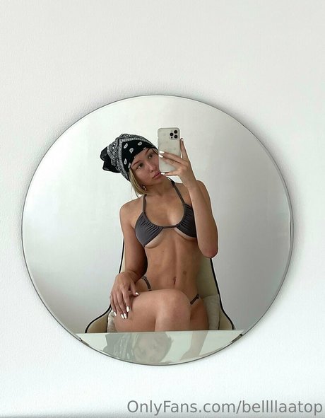 bellllaatop nudes model picture
